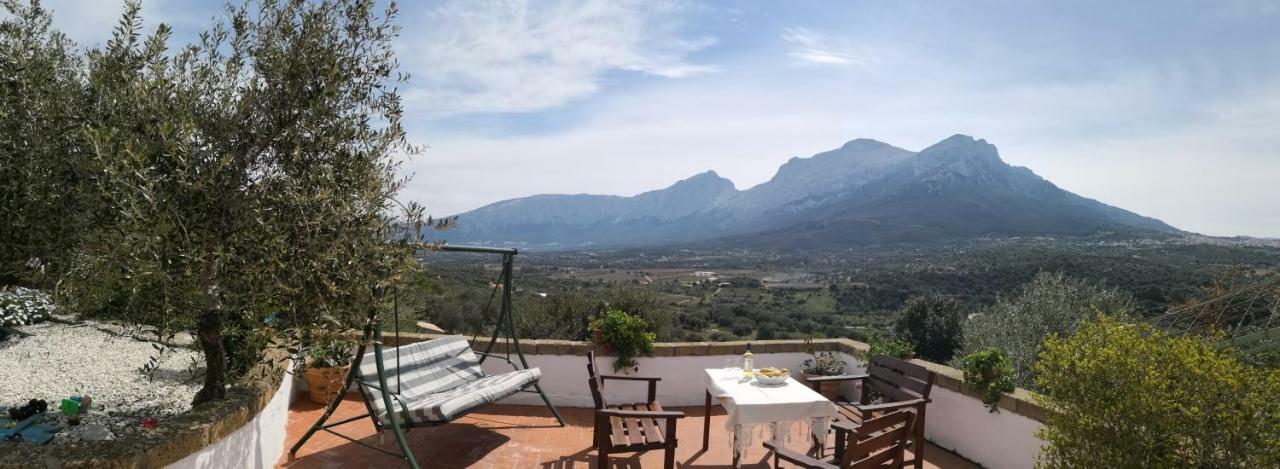 Villa L'Oleandro Oliena Eksteriør bilde